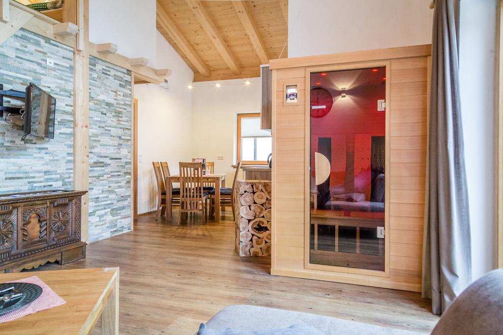 Zugspitzchalets Бібервір Номер фото