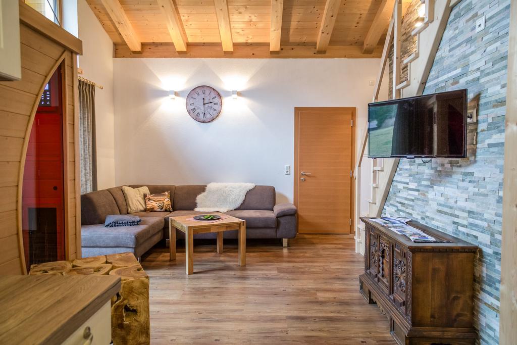 Zugspitzchalets Бібервір Номер фото