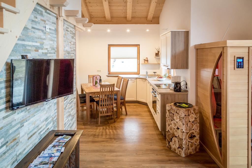 Zugspitzchalets Бібервір Номер фото